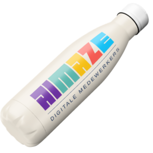 Crèmekleurige RVS-drinkfles met het AIMAZE-logo en de tekst 'digitale medewerkers'